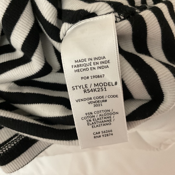 Black and white striped Splendid T shirt. New without tags - Picture 3 of 3